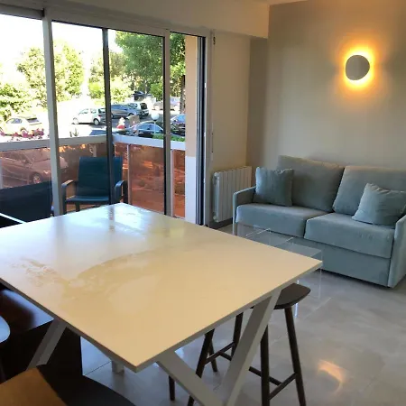 Apartament Nauzan