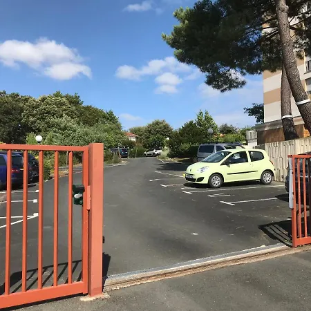 Nauzan Appartement *